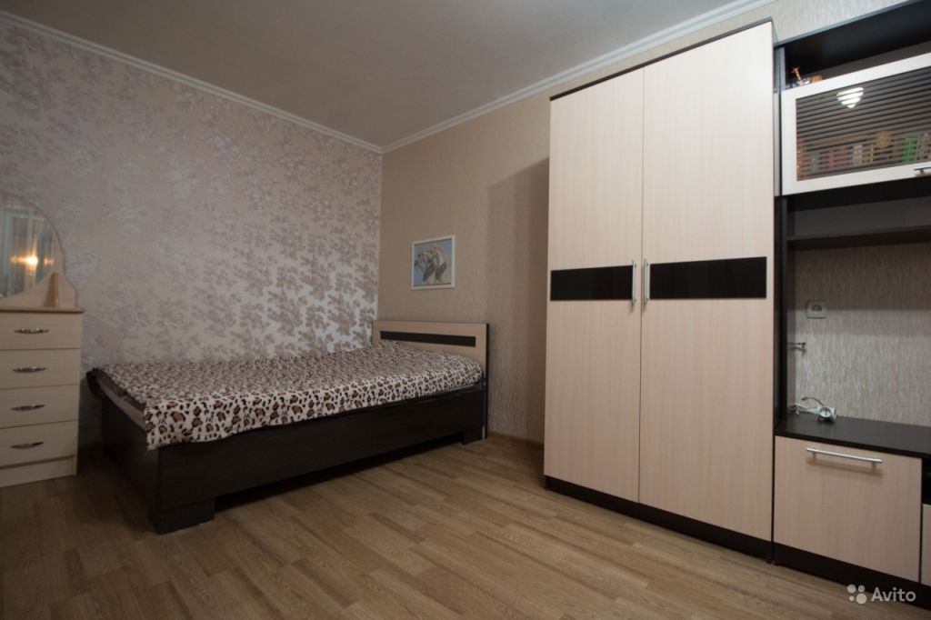 Сдам квартиру посуточно 1-к квартира 35 м² на 10 этаже 16-этажного панельного дома в Москве. Фото 1
