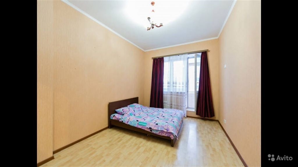 Сдам квартиру посуточно 2-к квартира 74 м² на 5 этаже 20-этажного кирпичного дома в Москве. Фото 1