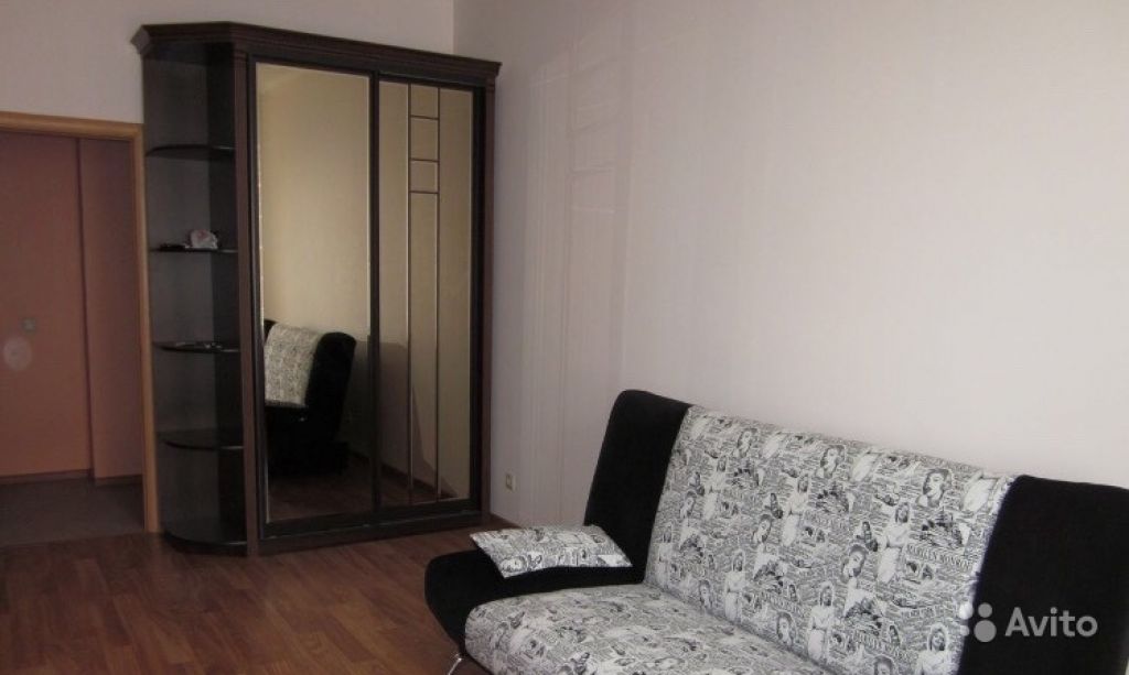 Сдам квартиру посуточно 1-к квартира 40 м² на 5 этаже 14-этажного кирпичного дома в Москве. Фото 1