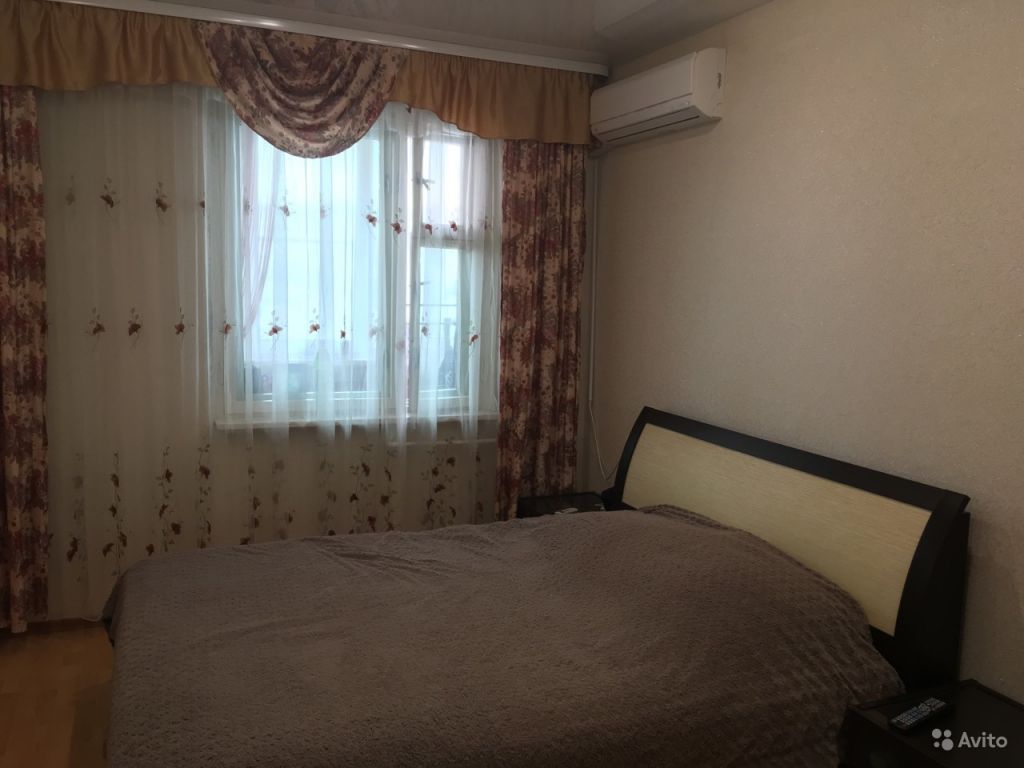 Сдам квартиру посуточно 1-к квартира 38 м² на 4 этаже 8-этажного блочного дома в Москве. Фото 1