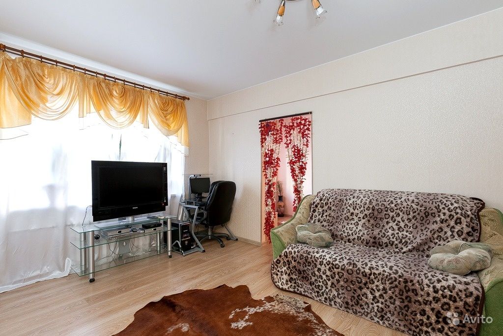 Сдам квартиру посуточно 2-к квартира 63 м² на 1 этаже 5-этажного кирпичного дома в Москве. Фото 1
