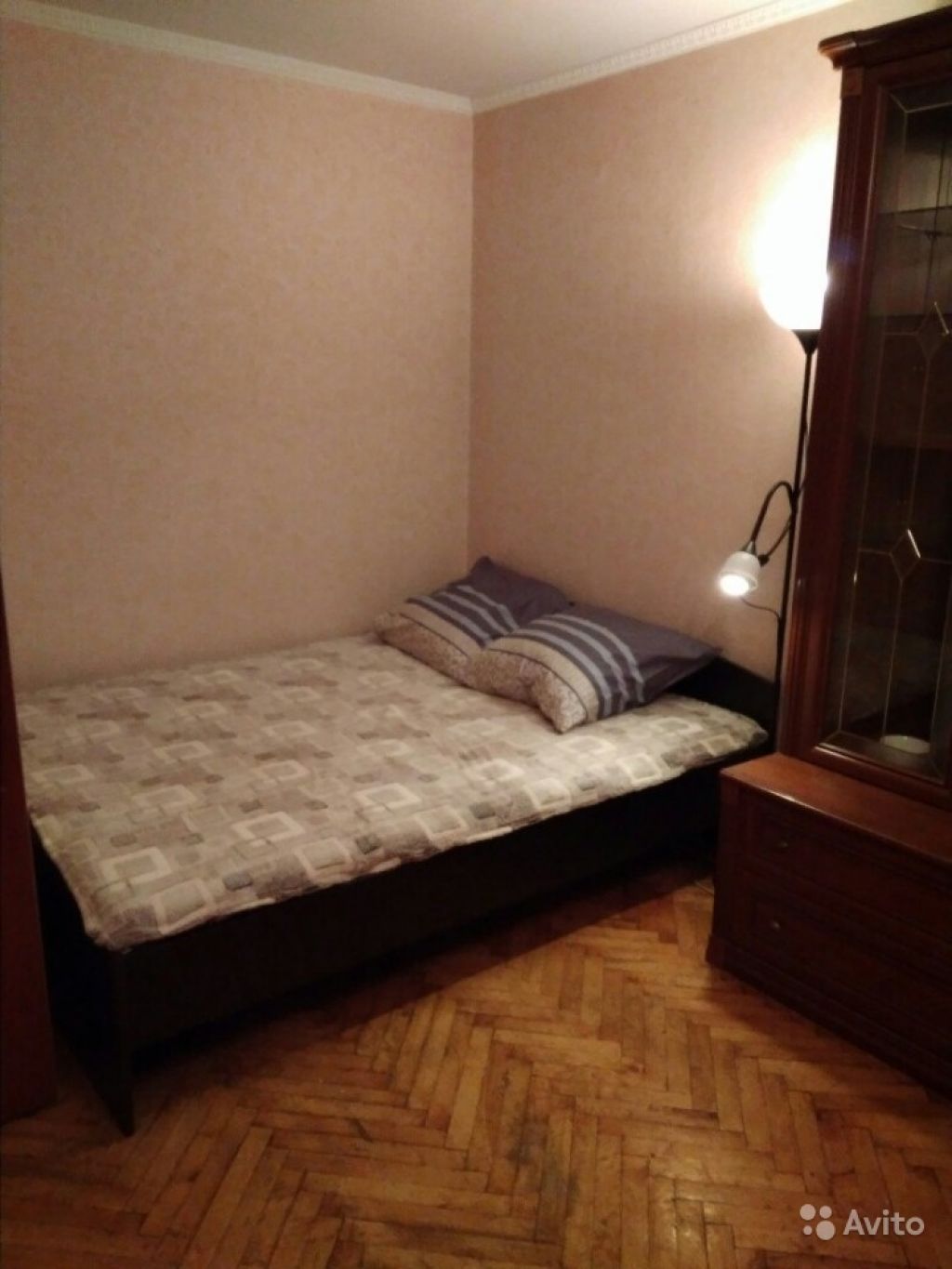 Сдам квартиру посуточно 1-к квартира 34 м² на 1 этаже 14-этажного панельного дома в Москве. Фото 1