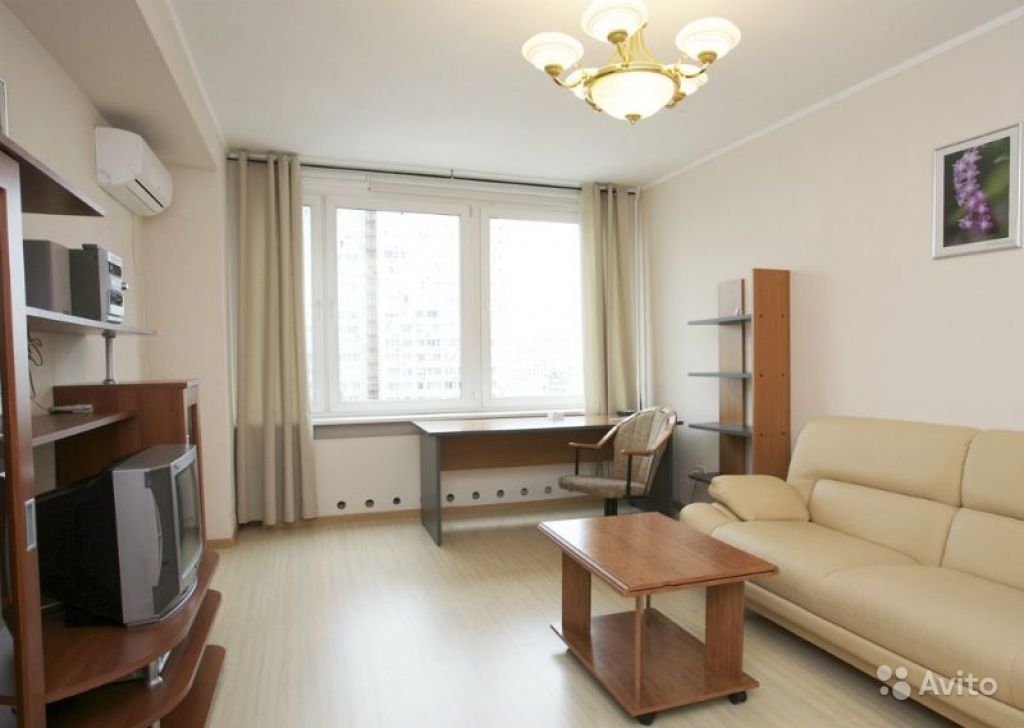 Сдам квартиру посуточно 2-к квартира 53 м² на 11 этаже 24-этажного панельного дома в Москве. Фото 1
