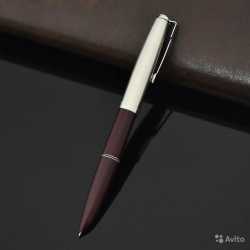 Перьевая ручка с закрытым типом пера