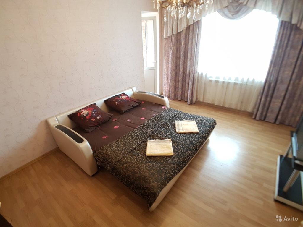 Сдам квартиру посуточно 3-к квартира 70 м² на 17 этаже 24-этажного кирпичного дома в Москве. Фото 1
