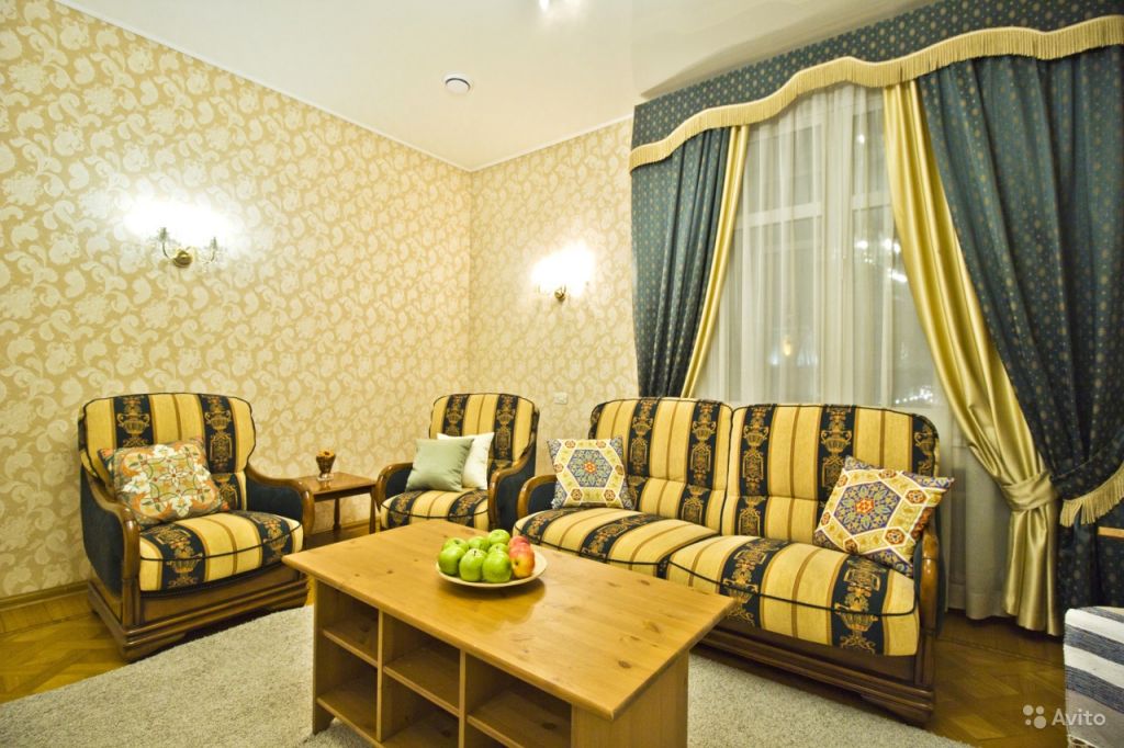 Сдам квартиру посуточно 4-к квартира 149 м² на 3 этаже 10-этажного кирпичного дома в Москве. Фото 1