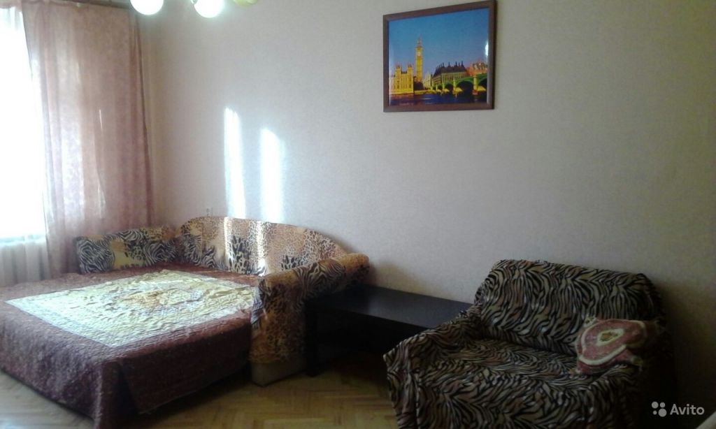 Сдам квартиру посуточно 2-к квартира 43 м² на 6 этаже 9-этажного кирпичного дома в Москве. Фото 1