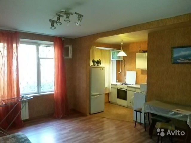 Сдам квартиру посуточно 2-к квартира 50 м² на 1 этаже 5-этажного панельного дома в Москве. Фото 1