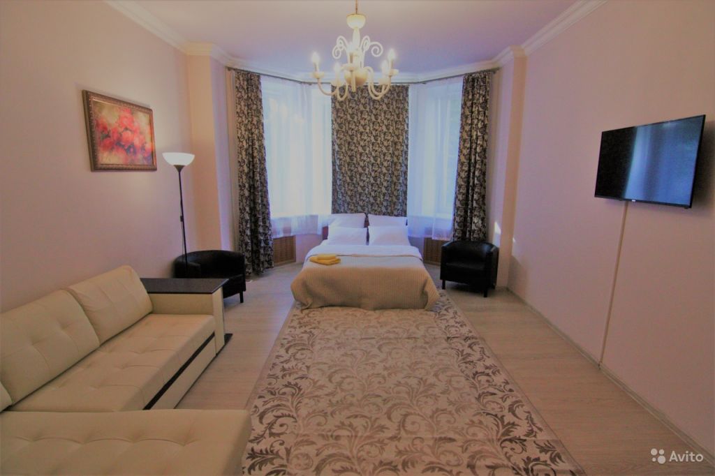Сдам квартиру посуточно 2-к квартира 69 м² на 2 этаже 9-этажного монолитного дома в Москве. Фото 1