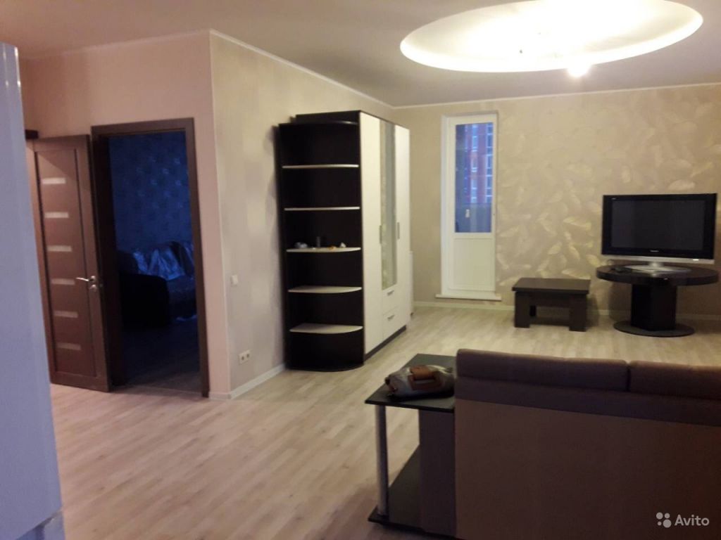 Сдам квартиру посуточно 2-к квартира 54 м² на 5 этаже 22-этажного кирпичного дома в Москве. Фото 1