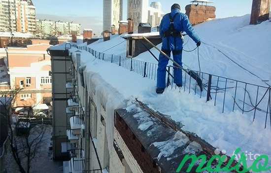 Уборка снега с крыш, удаление сосулек в Санкт-Петербурге. Фото 2