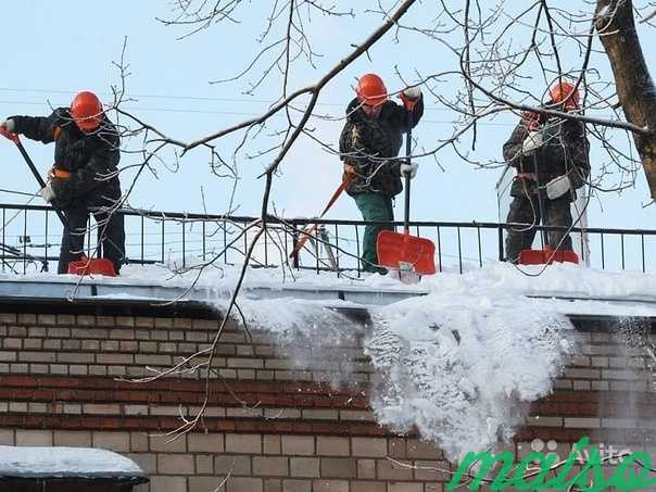 Уборка снега с крыш, чистка крыш, вывоз снега в Санкт-Петербурге. Фото 5