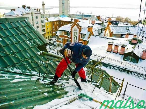 Уборка снега с крыш, чистка крыш, вывоз снега в Санкт-Петербурге. Фото 3