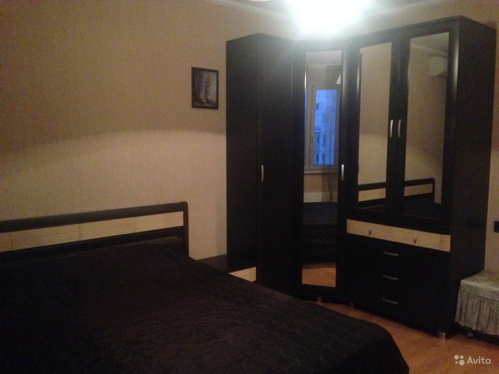 Сдам квартиру посуточно 3-к квартира 65 м² на 4 этаже 12-этажного панельного дома в Москве. Фото 1
