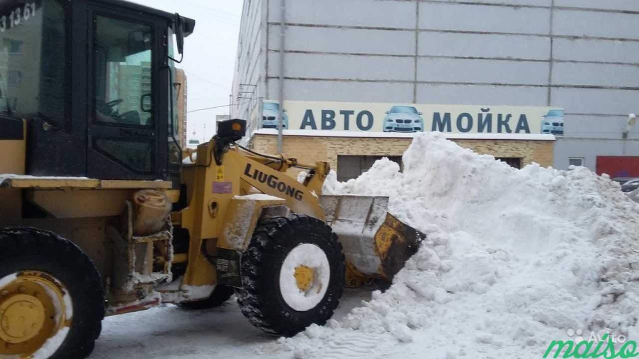 Вывоз снега самосвалами от 20 кубов утилизация в Санкт-Петербурге. Фото 1
