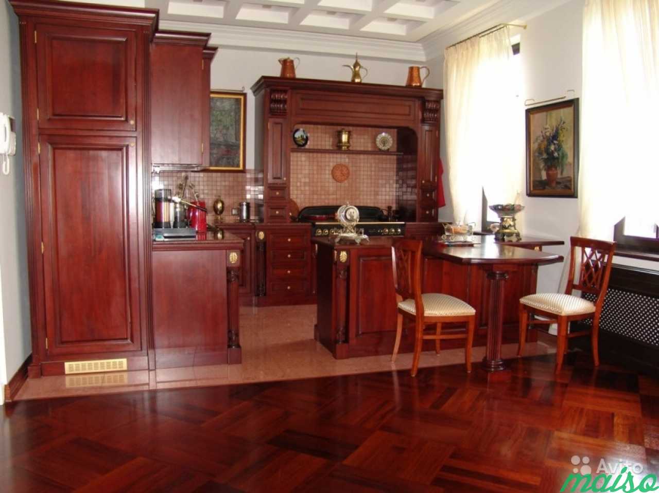 Кухня из красного дерева