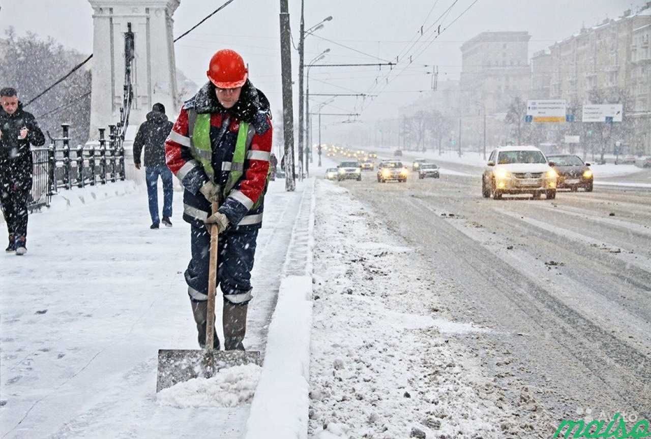 17 см снега. 5 См снега. Уборка снега в Москве фото. Гравий в снегу.