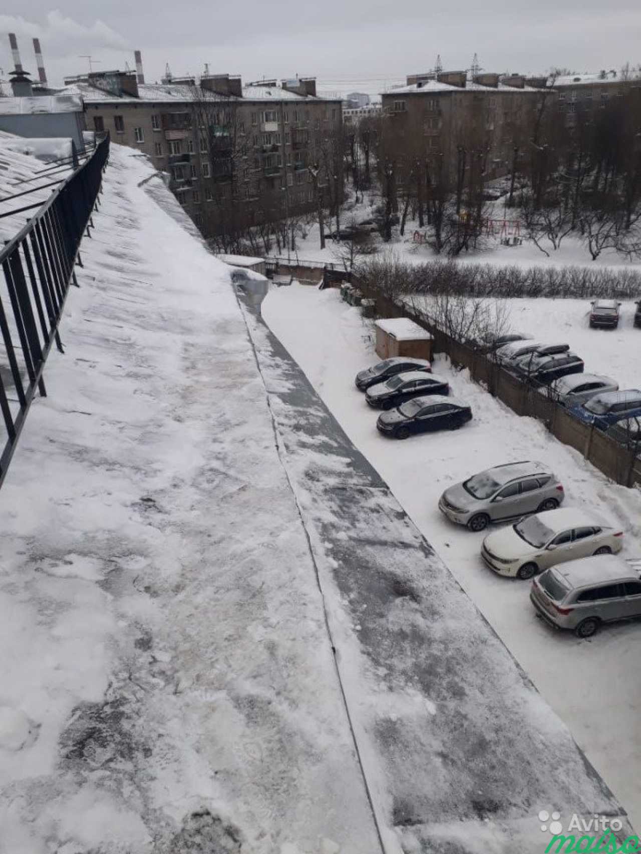 Очистка кровли от снега и наледи в Санкт-Петербурге. Фото 1