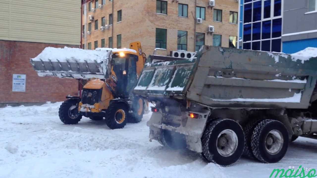 Вывоз и уборка снега в Санкт-Петербурге. Фото 1