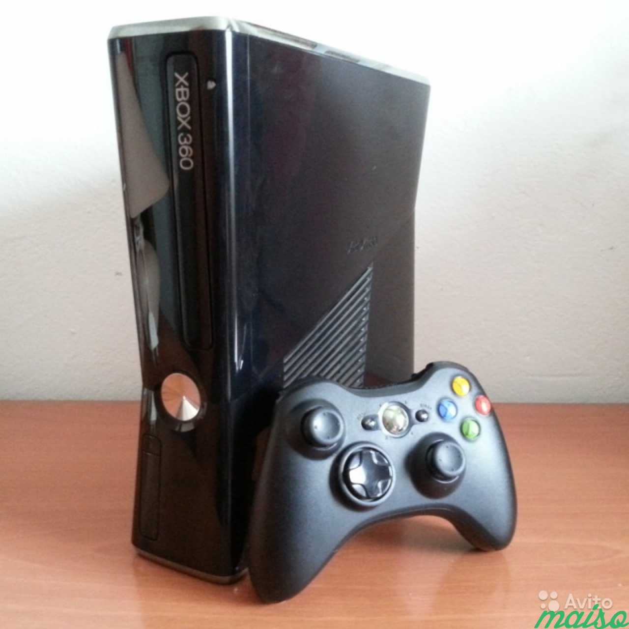 Хбох фрибут. Xbox 360 Slim. Xbox 360 Slim freeboot. Xbox 360 Slim 250gb. Xbox 360 Slim 360.
