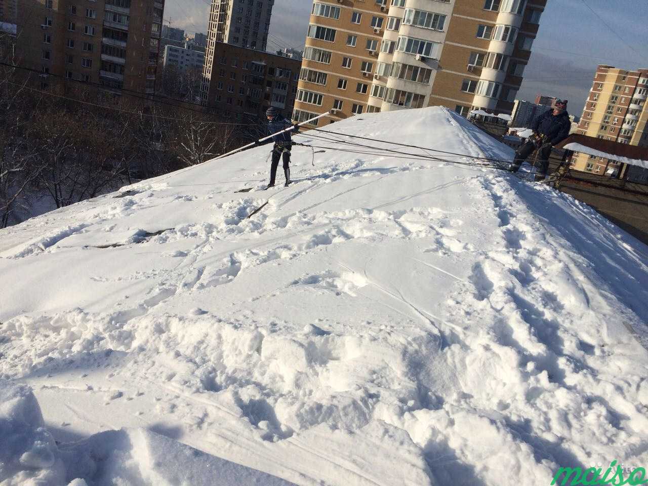 Очистка крыш от снега и наледи, уборка снега в Москве. Фото 2