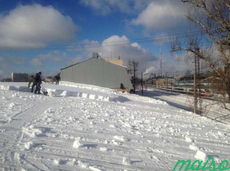 Уборка снега с крышы и не только в Москве. Фото 1
