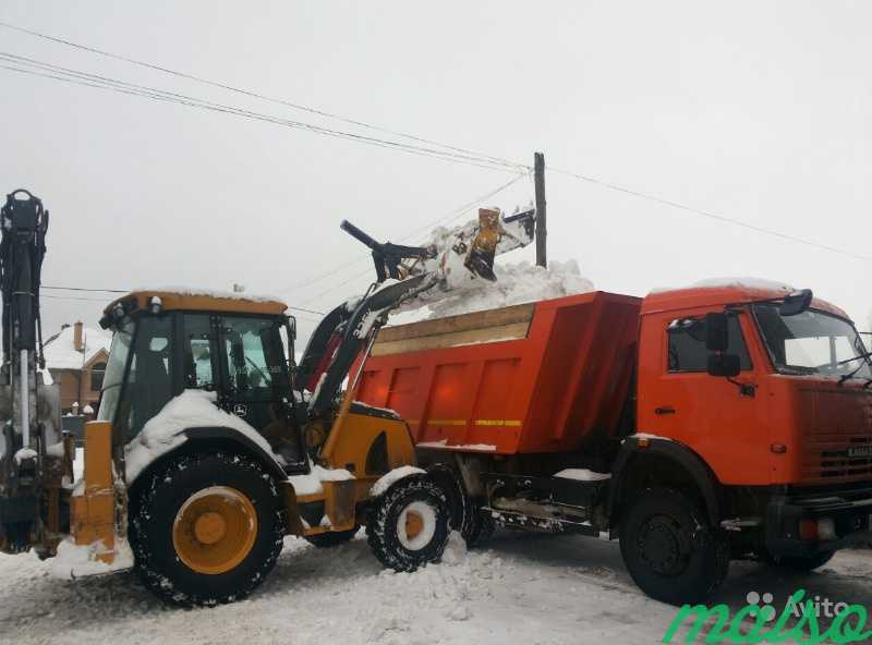 Вывоз снега в Москве. Фото 1