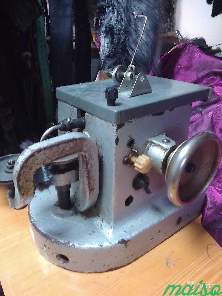 Скорняжная машина для стачивания меха в Москве. Фото 1