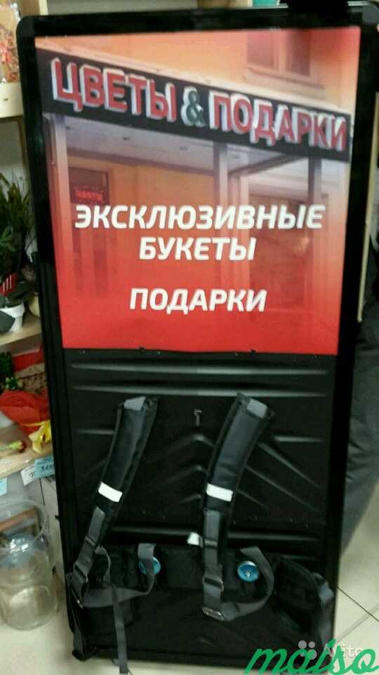 Промоутер с рюкзаком- световым коробом в Москве. Фото 2