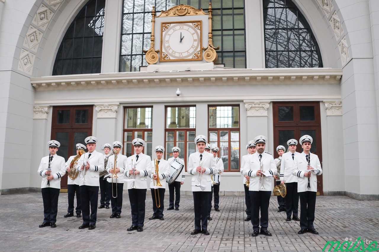 Духовой оркестр Golden Horn в Москве. Фото 1
