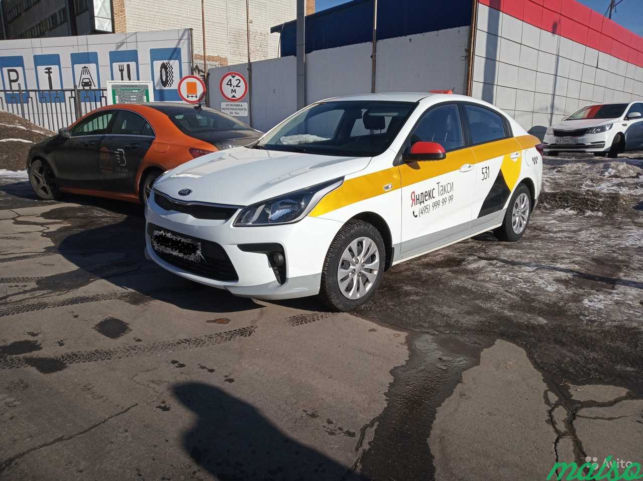 Аренда такси в москве. Кия Рио 2020 такси. Kia Rio 2020 такси Москва. Киа Рио 3 такси. Кия Рио таксопарк.