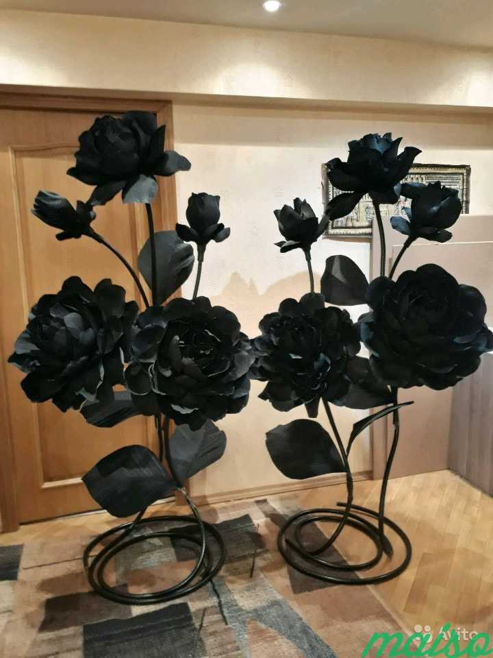 Черные большие цветы из бумаги в аренду. Розы в Москве. Фото 1