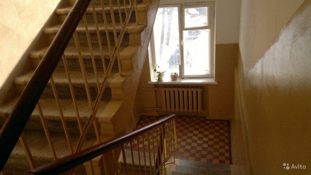 Продам комнату Комната 20 м² в 3-к квартире на 5 этаже 5-этажного кирпичного дома в Москве. Фото 1