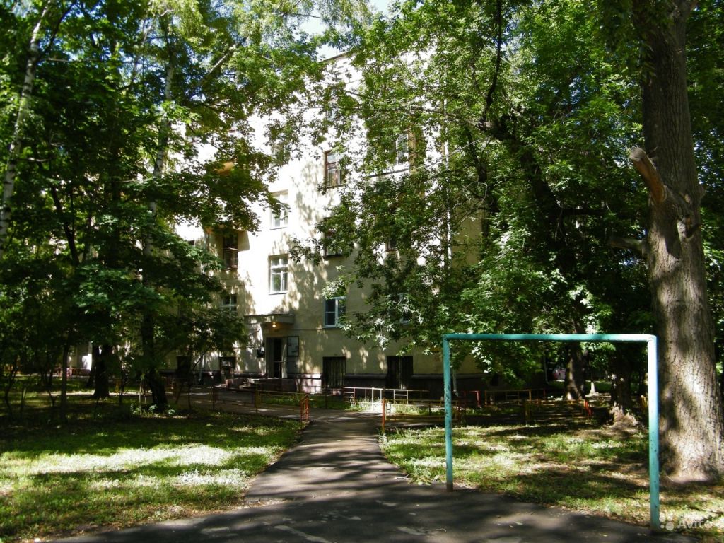 Продам комнату Комната 15 м² в 4-к квартире на 3 этаже 5-этажного кирпичного дома в Москве. Фото 1