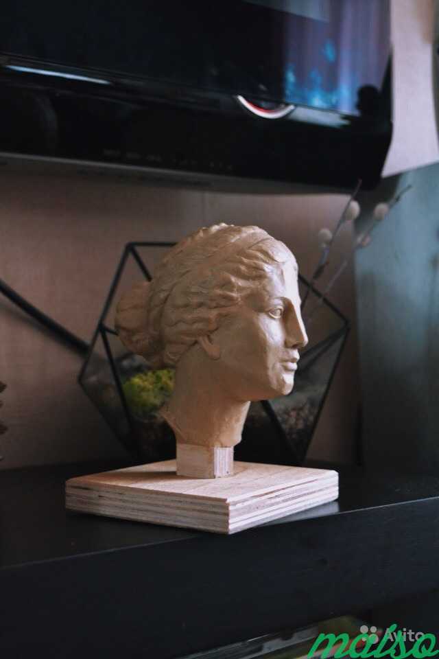 Скульптура богини любви Афродиты, лучший подарок в Москве. Фото 1
