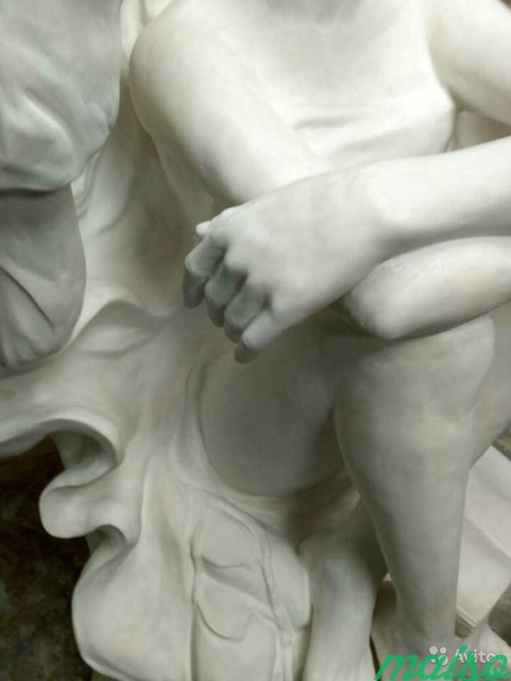 Скульптура девушки-ангела в натуральную величину в Москве. Фото 7