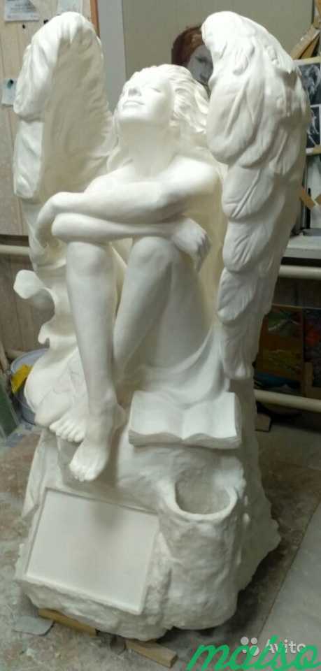 Скульптура девушки-ангела в натуральную величину в Москве. Фото 10
