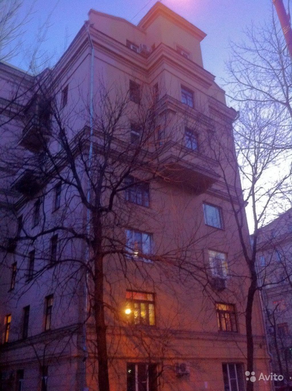Продам комнату Комната 24 м² в 5-к квартире на 5 этаже 6-этажного кирпичного дома в Москве. Фото 1