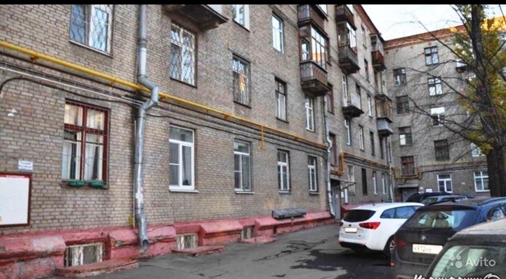 Продам комнату Комната 16 м² в 4-к квартире на 2 этаже 5-этажного кирпичного дома в Москве. Фото 1
