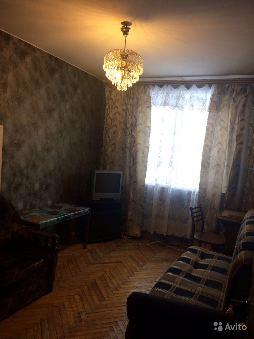 Продам комнату Комната 12.1 м² в 5-к квартире на 1 этаже 12-этажного панельного дома в Москве. Фото 1