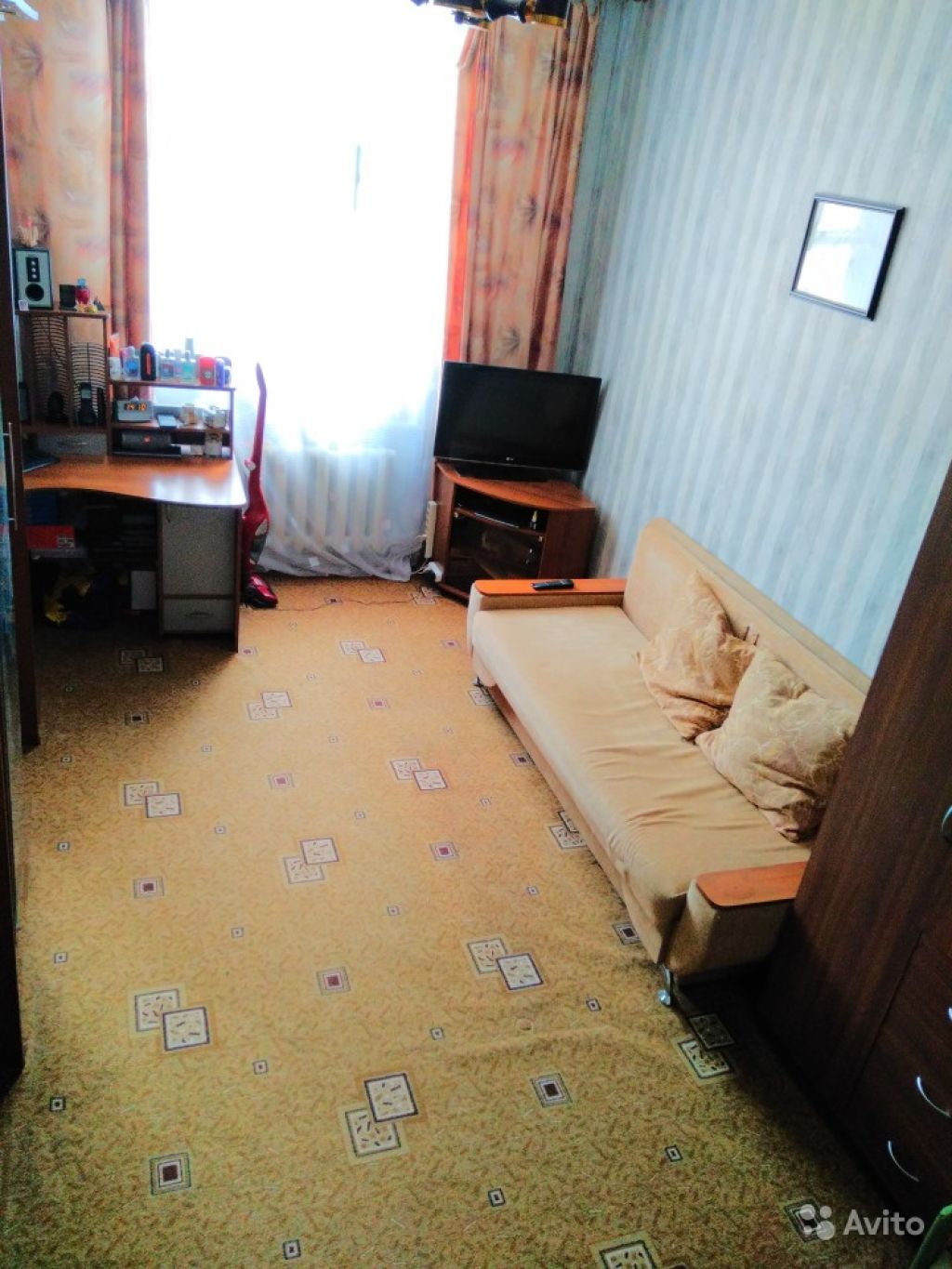 Продам комнату Комната 20 м² в 3-к квартире на 5 этаже 5-этажного кирпичного дома в Москве. Фото 1