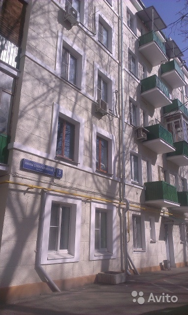 Продам комнату Комната 16 м² в 5-к квартире на 1 этаже 5-этажного кирпичного дома в Москве. Фото 1