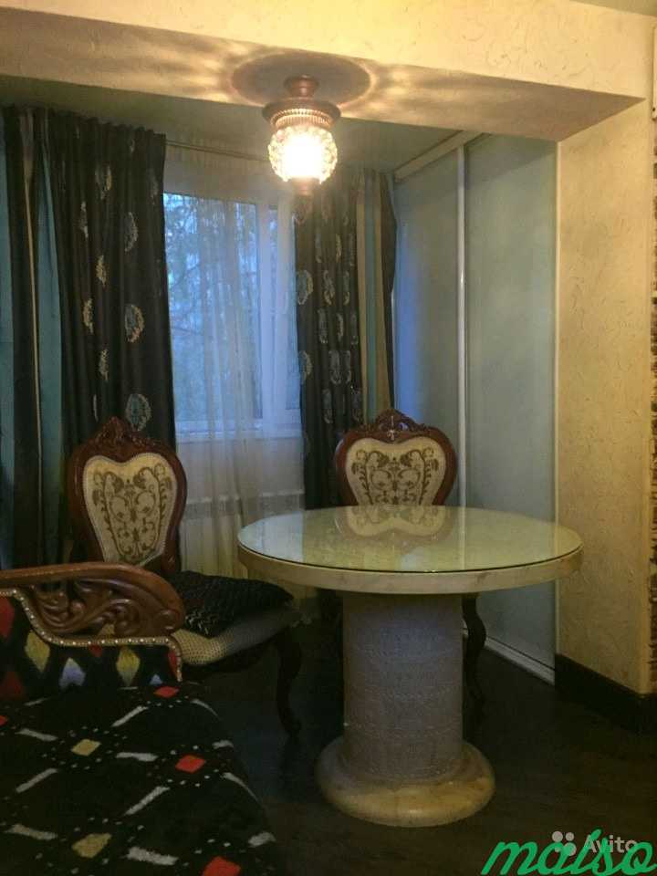 Стол обеденный круглый мрамор, цвет-светлый травер в Москве. Фото 1