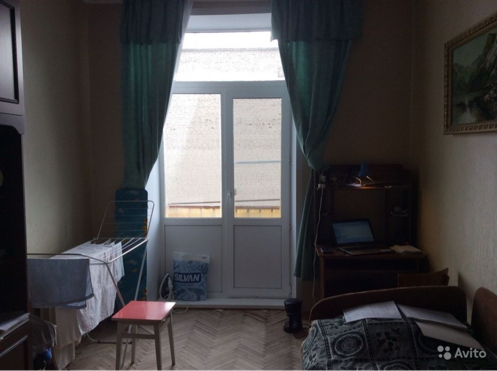 Продам комнату Комната 13.1 м² в 4-к квартире на 5 этаже 5-этажного кирпичного дома в Москве. Фото 1