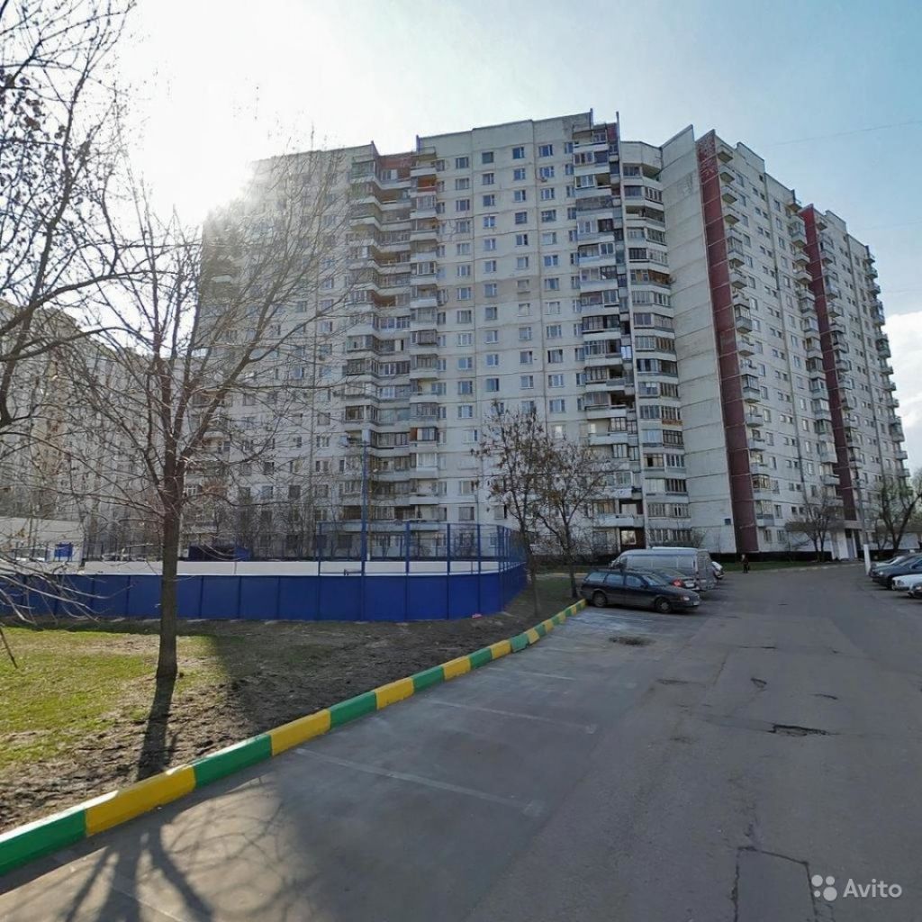 Продам комнату Комната 13.1 м² в 3-к квартире на 1 этаже 7-этажного панельного дома в Москве. Фото 1