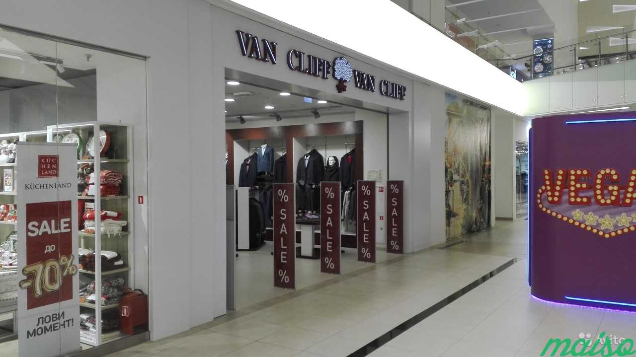 Премиум магазин мужской одежды в Vegas Кунцево в Москве. Фото 2