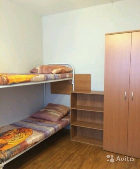 Сдам комнату посуточно Комната 18 м² в 2-к квартире на 2 этаже 5-этажного кирпичного дома в Москве. Фото 1
