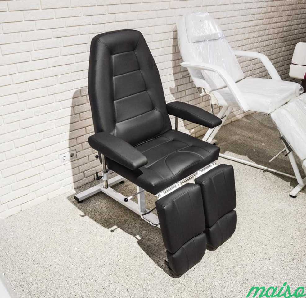 Кресло педикюрное ПК-012 В черном