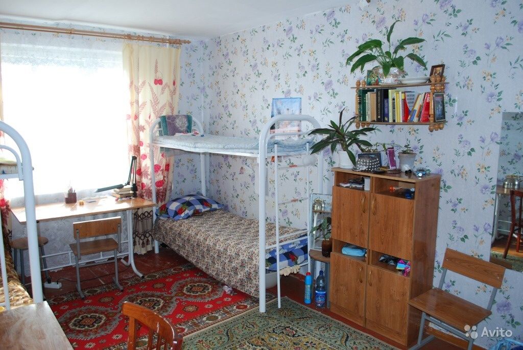 Сдам комнату посуточно Комната 25 м² в 3-к квартире на 2 этаже 9-этажного кирпичного дома в Москве. Фото 1