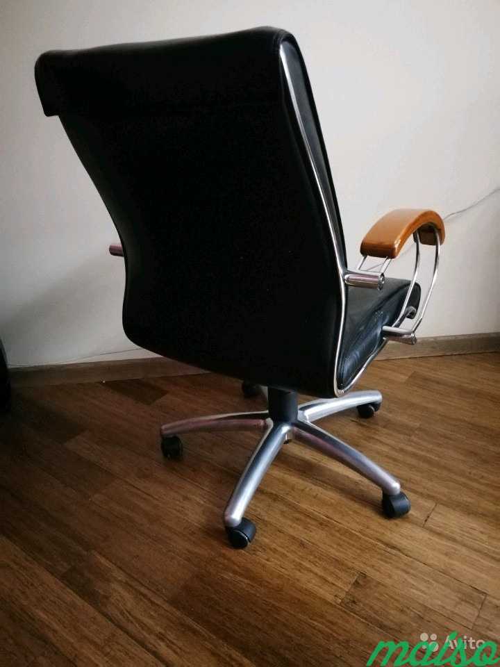Компьютерное кресло кожа в Москве. Фото 4